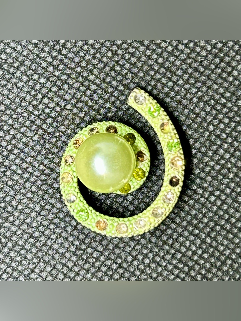 Green Spiral Crystal Brooch with Pearl Accent